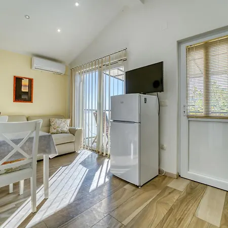 Silvana By Interhome בית נופש מטולי